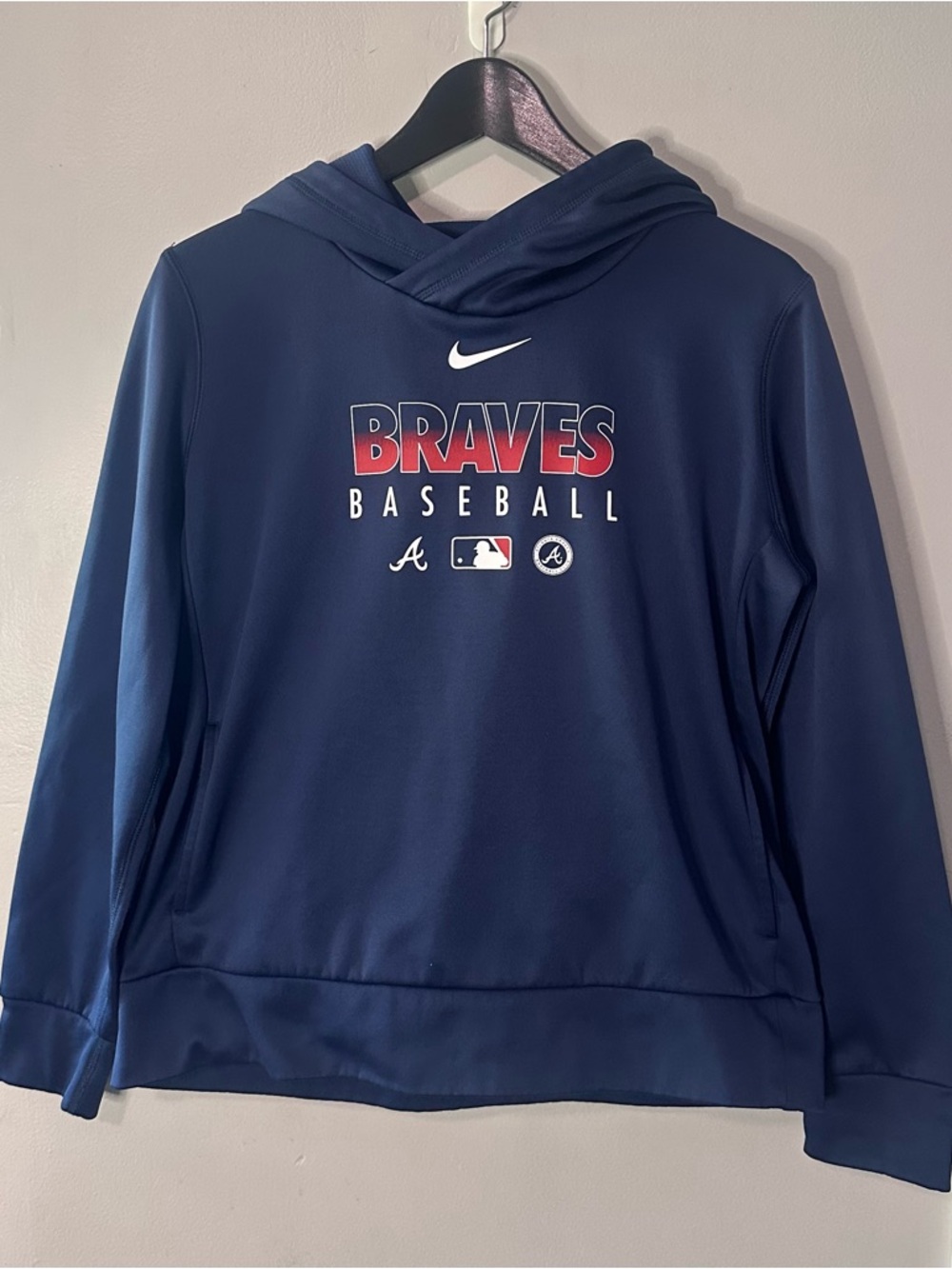Nike Youth Braves Baseball Navy Pullover Hoodie, Youth Medium